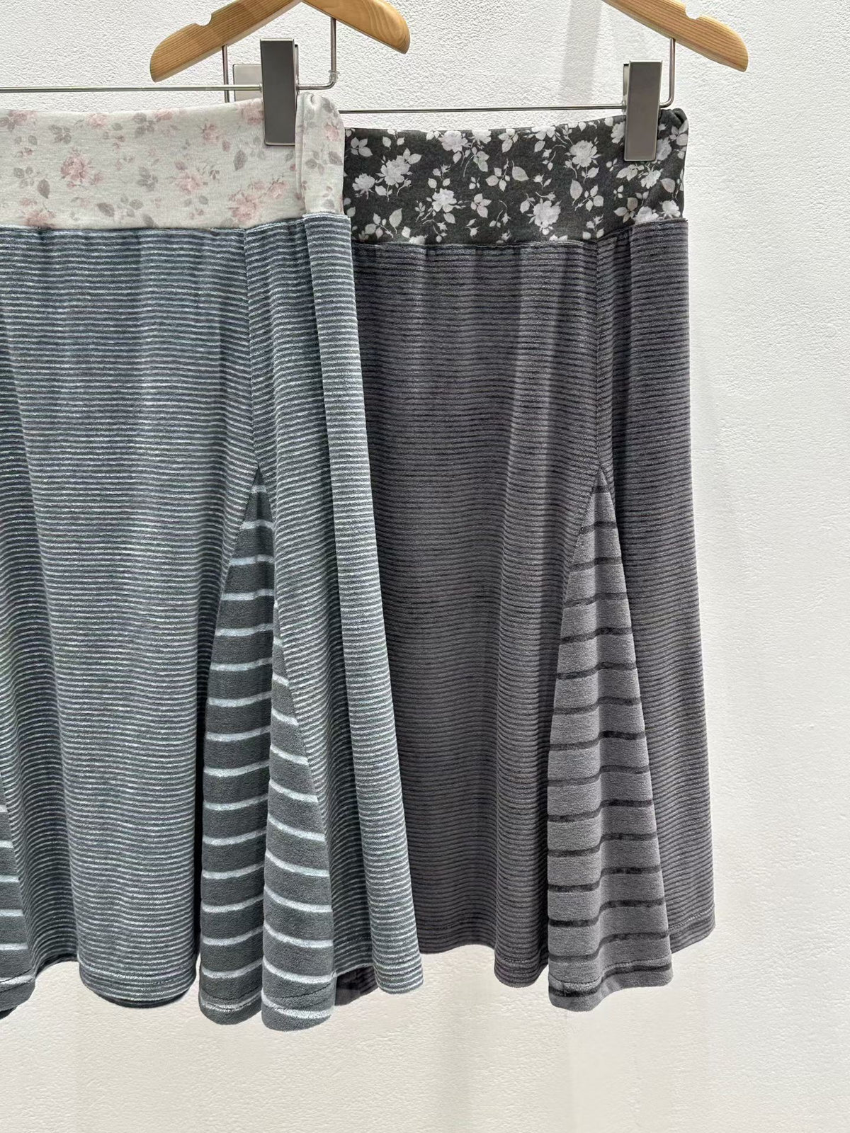 Patchwork Striped Floral Velvet Skirt（2 colors)