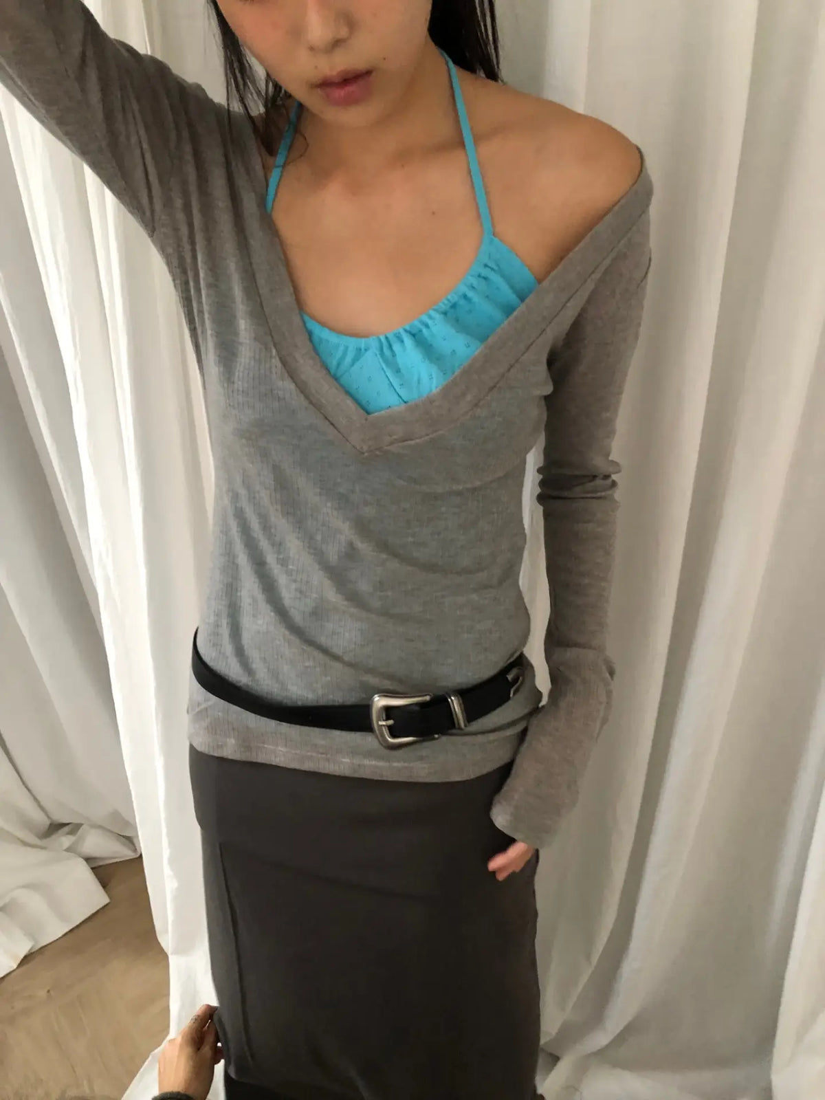 Deep V-neck wool-Tencel blend T-shirt（3 colors)