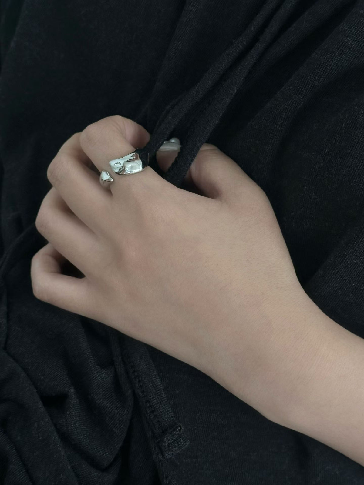 Irregular Liquid Metal Ring