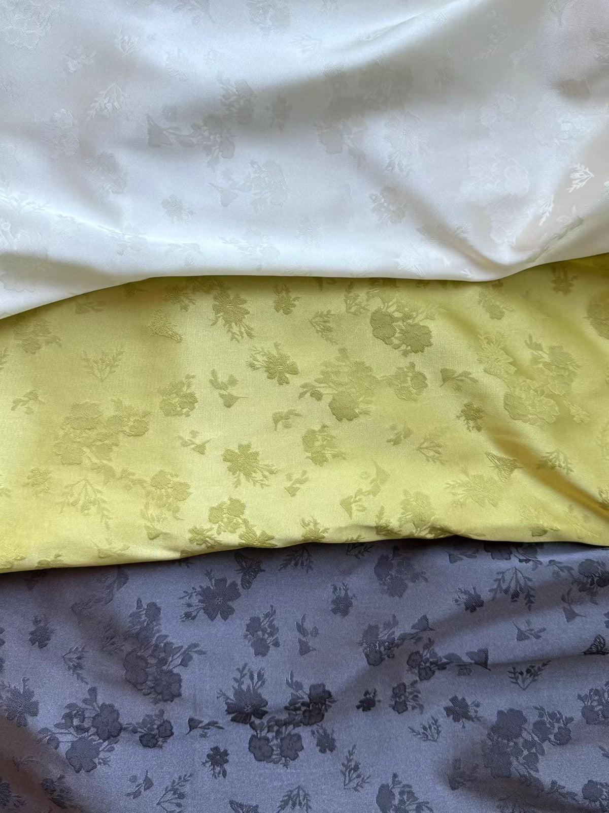 微光柔垂提花裙