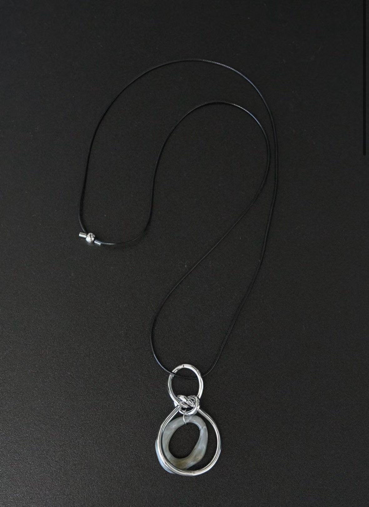 Double-Layer Shell Hoop Necklace