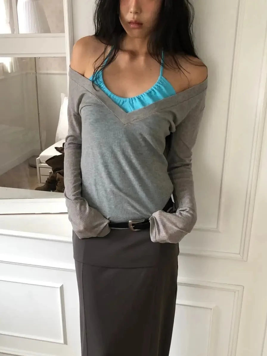 Deep V-neck wool-Tencel blend T-shirt（3 colors)