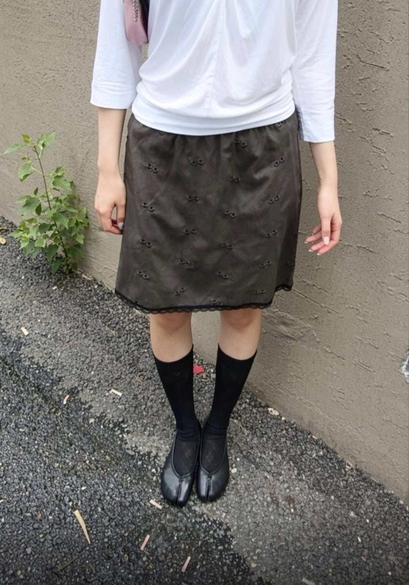 Lace Embroidered Midi Skirt (3 colors)
