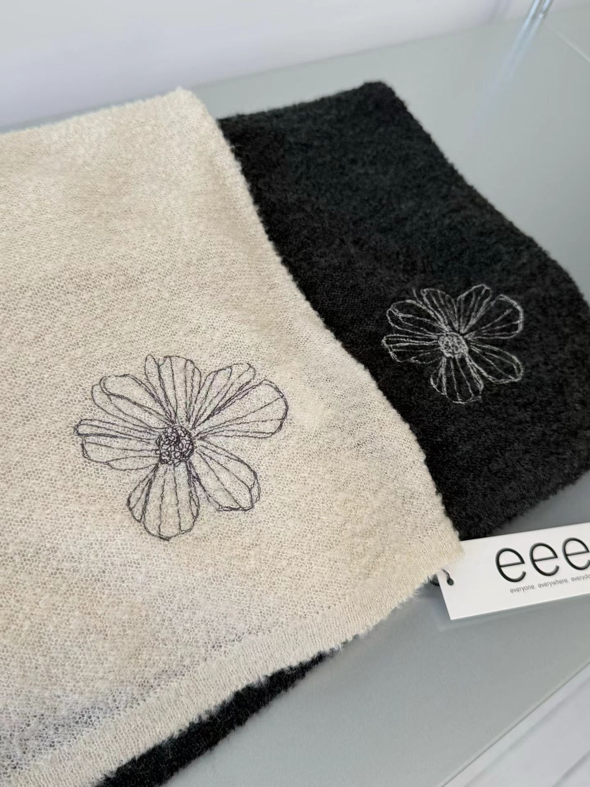 慵懶花瓣刺繡寬版針織衫