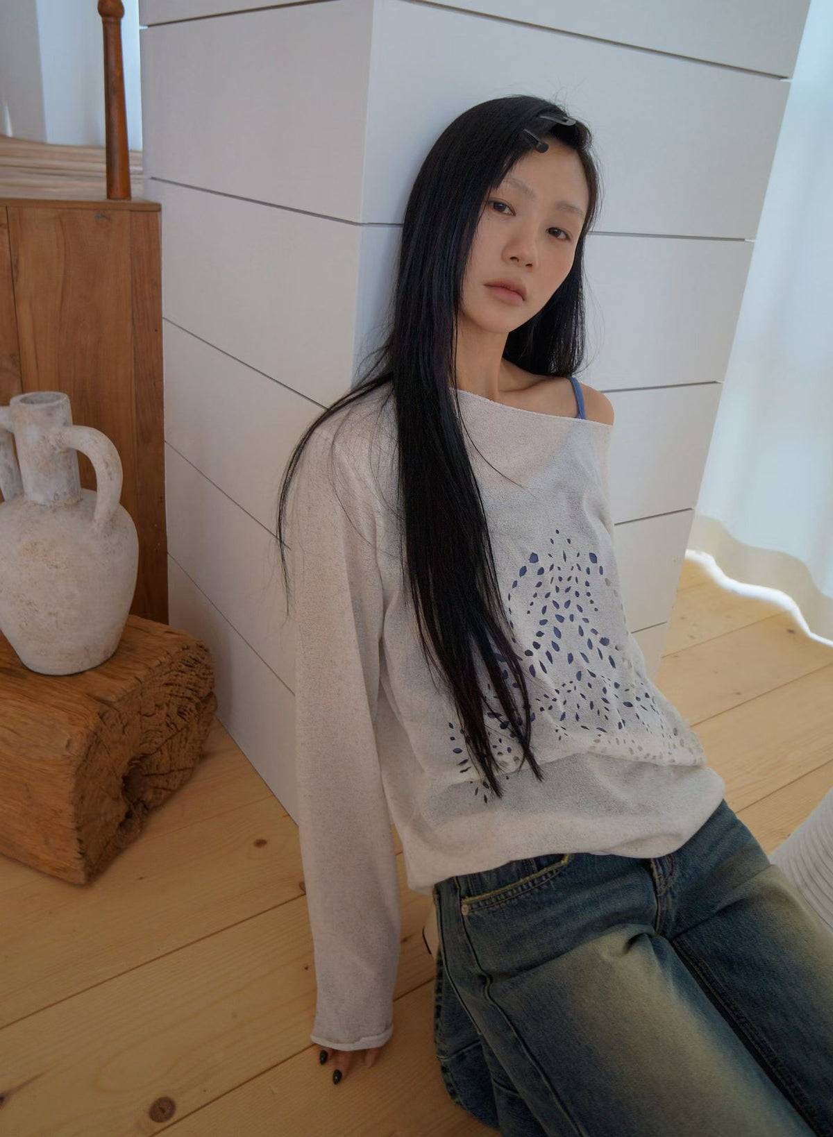 Hollow-knit one-shoulder sweater（2 colors)