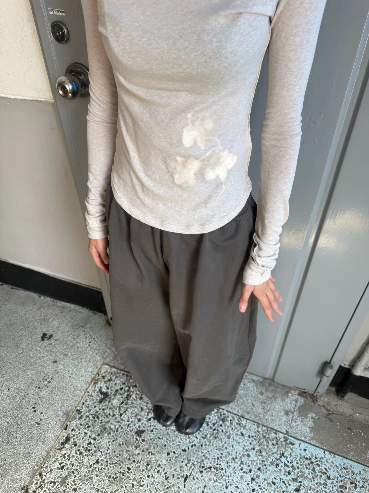 柔霧肌感花影長袖上衣