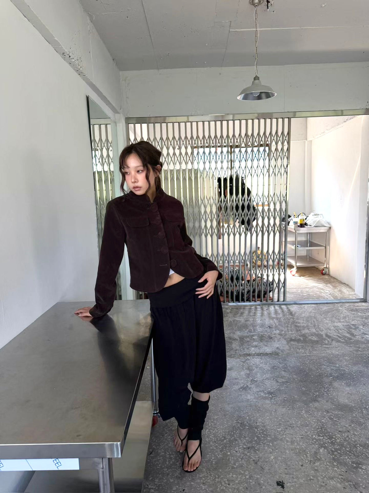 suede-like cropped jacket (2 colors)