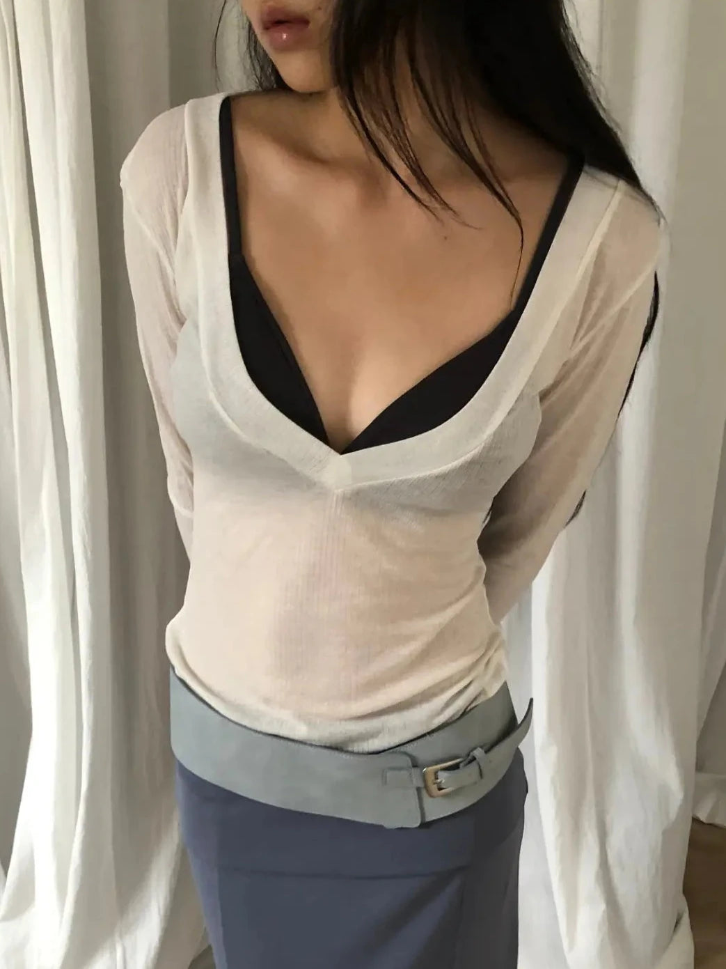 Deep V-neck wool-Tencel blend T-shirt（3 colors)