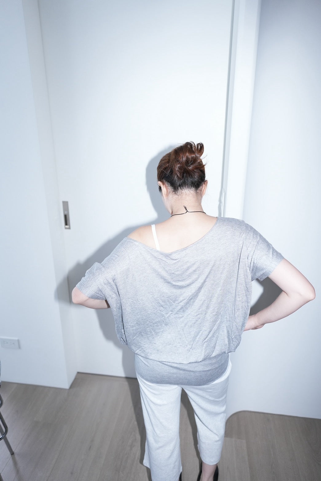 draped one-shoulder top（2 colors)