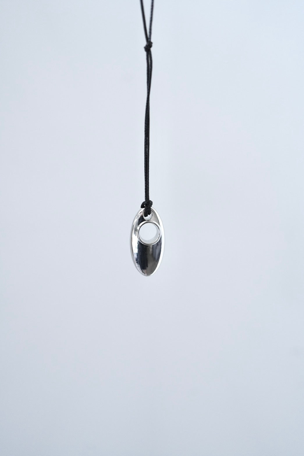 sliver oval necklace