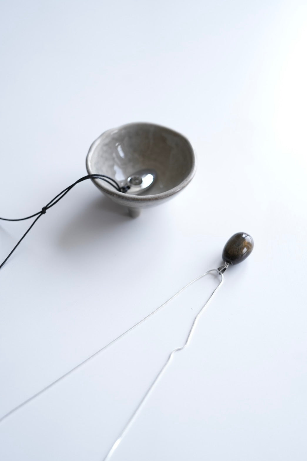 sliver oval necklace
