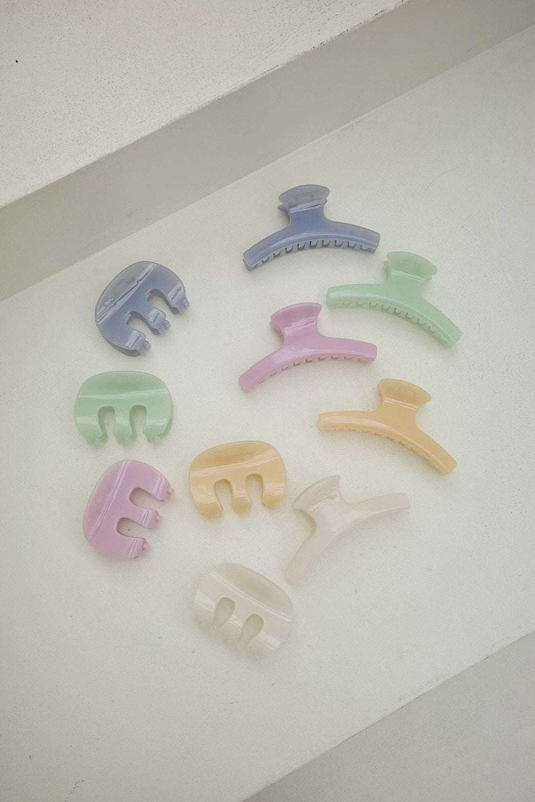 The Soft  Hue Claw clip (5 colors)
